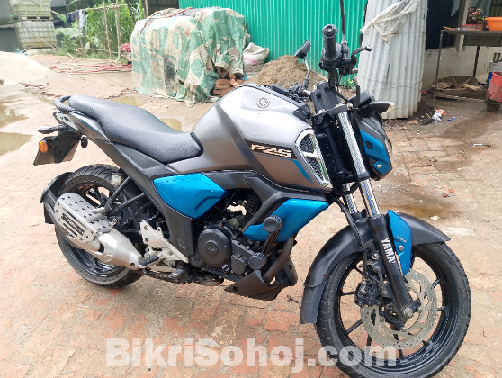 Yamaha FZ V3